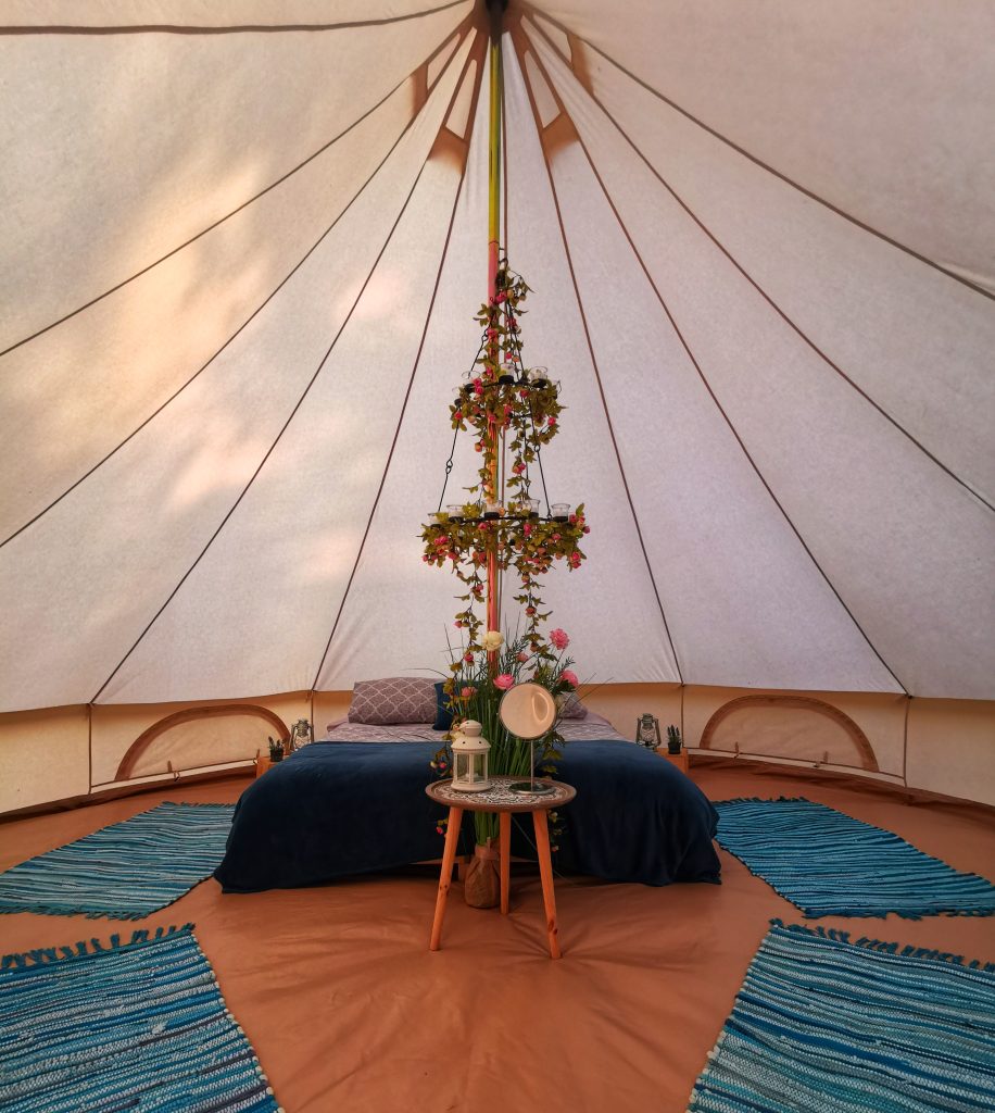 HMW Inside TeePee